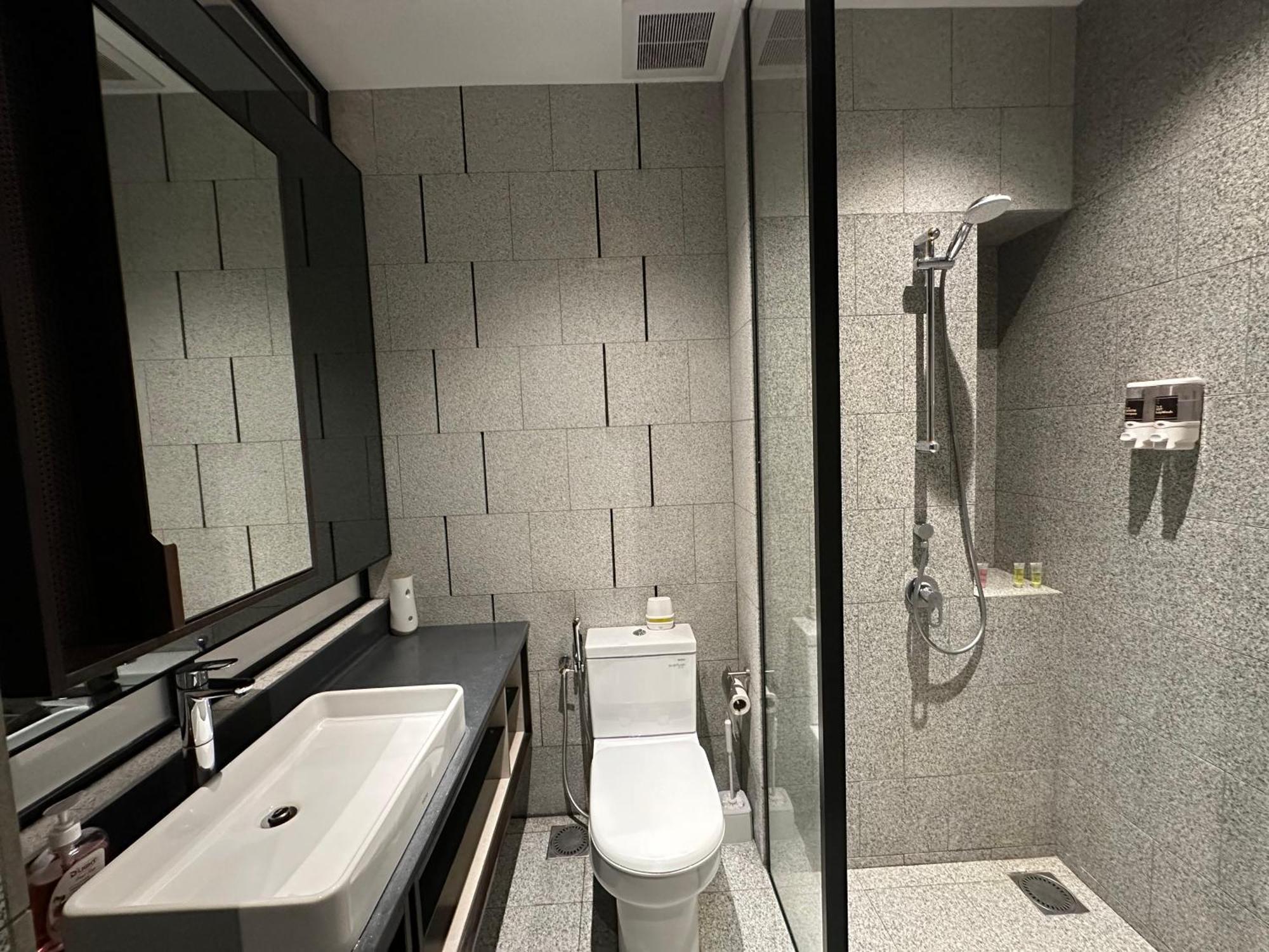 Scarletz Suites Klcc By Aura Kuala Lumpur Esterno foto