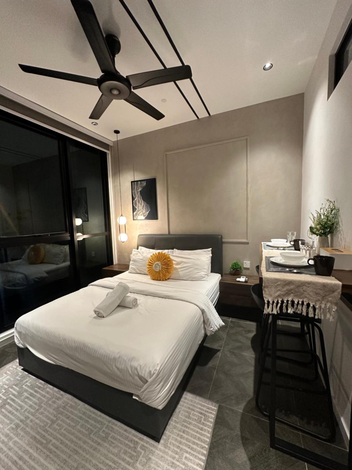 Scarletz Suites Klcc By Aura Kuala Lumpur Esterno foto