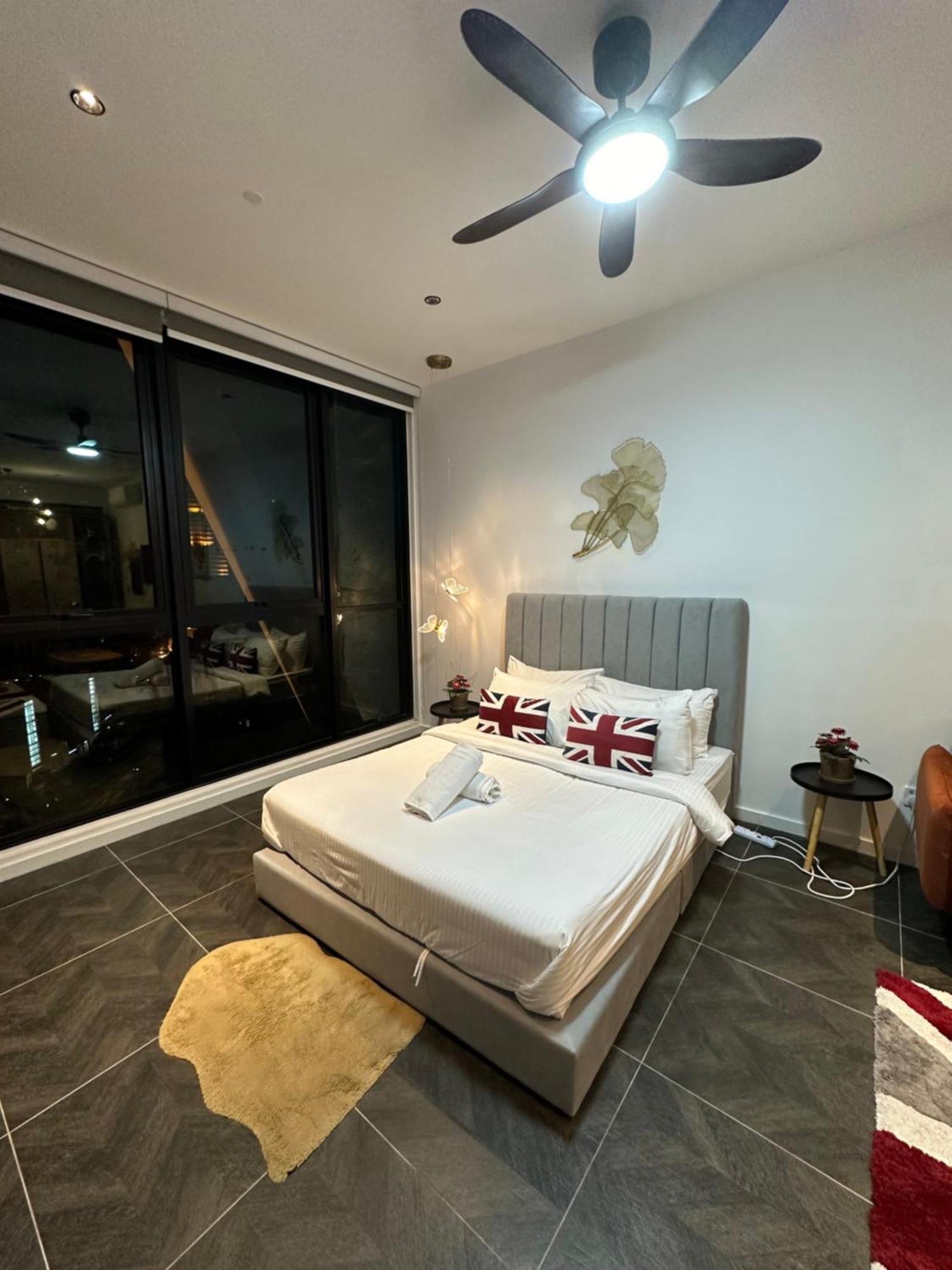Scarletz Suites Klcc By Aura Kuala Lumpur Esterno foto